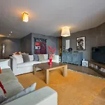 Villa With Hot Tub And Stunning Views Bagnes