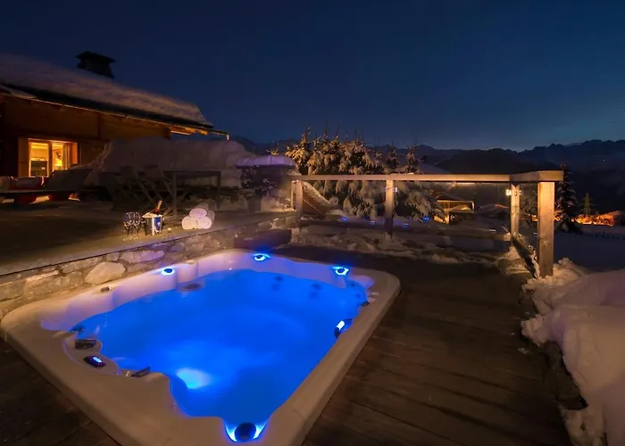 With Hot Tub And Stunning Views Вилла Бань