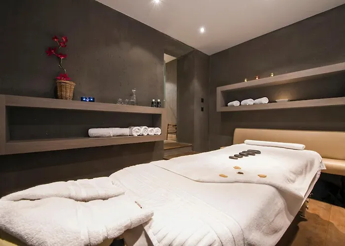 With Hot Tub And Stunning Views Bagnes