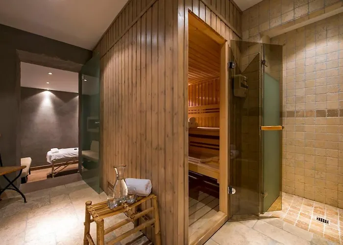 Вилла With Hot Tub And Stunning Views