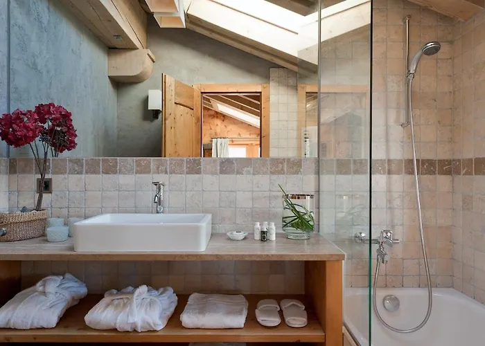 Villa With Hot Tub And Stunning Views